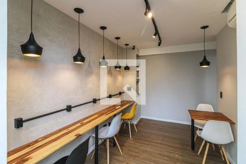 Apartamento mobiliado com 2 quartos e 1 banheiro — photo 40