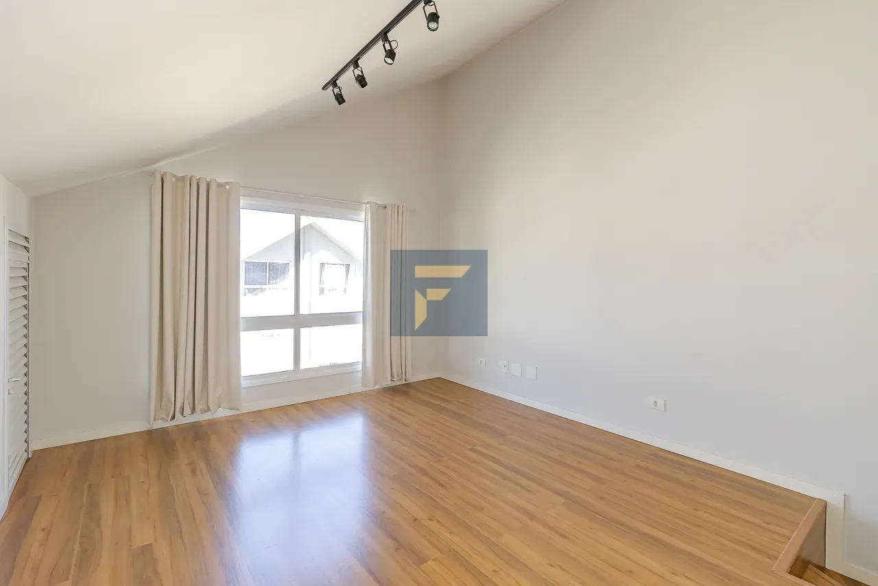 Furnished 140 m² house with 4 bedrooms and open-plan kitchen — photo 40