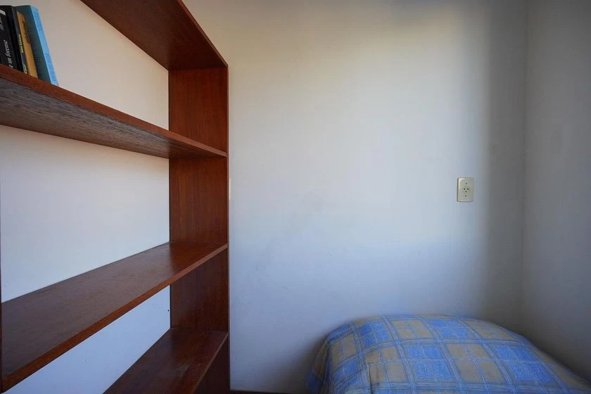 Apartamento amueblado con 2 dormitorios y cocina abierta — photo 7