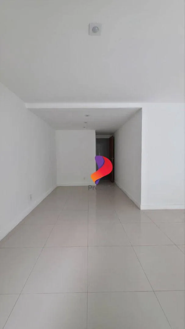 Apartment with enclosed balcony and 4 bedrooms — photo 4