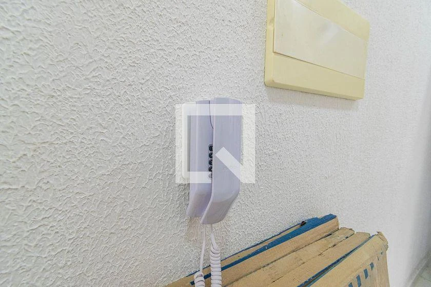 2-bedroom apartment in a building with a gym — photo 32