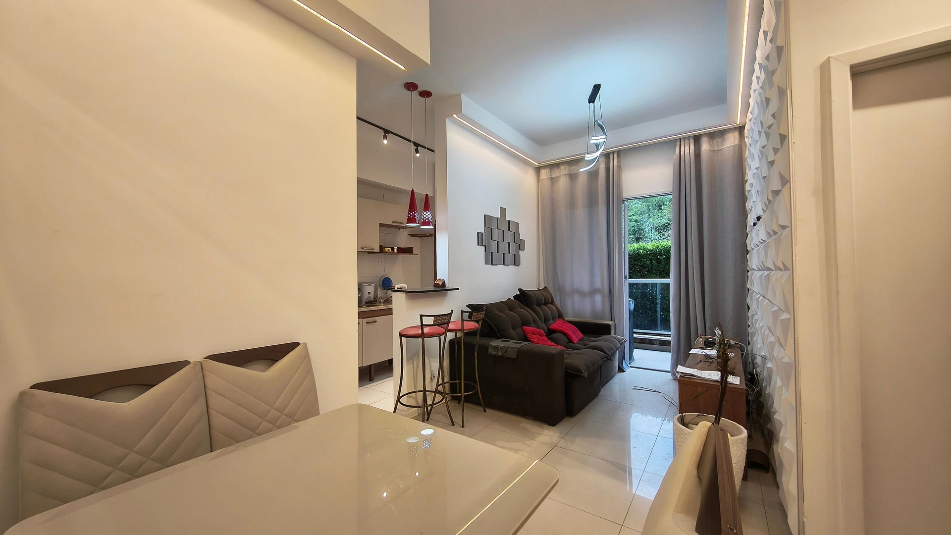 Rental apartment with 2 bedrooms and a balcony