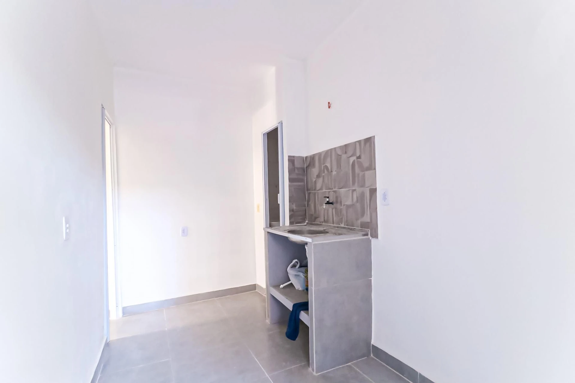 Unfurnished house for rent with 1 bedroom and 1 bath