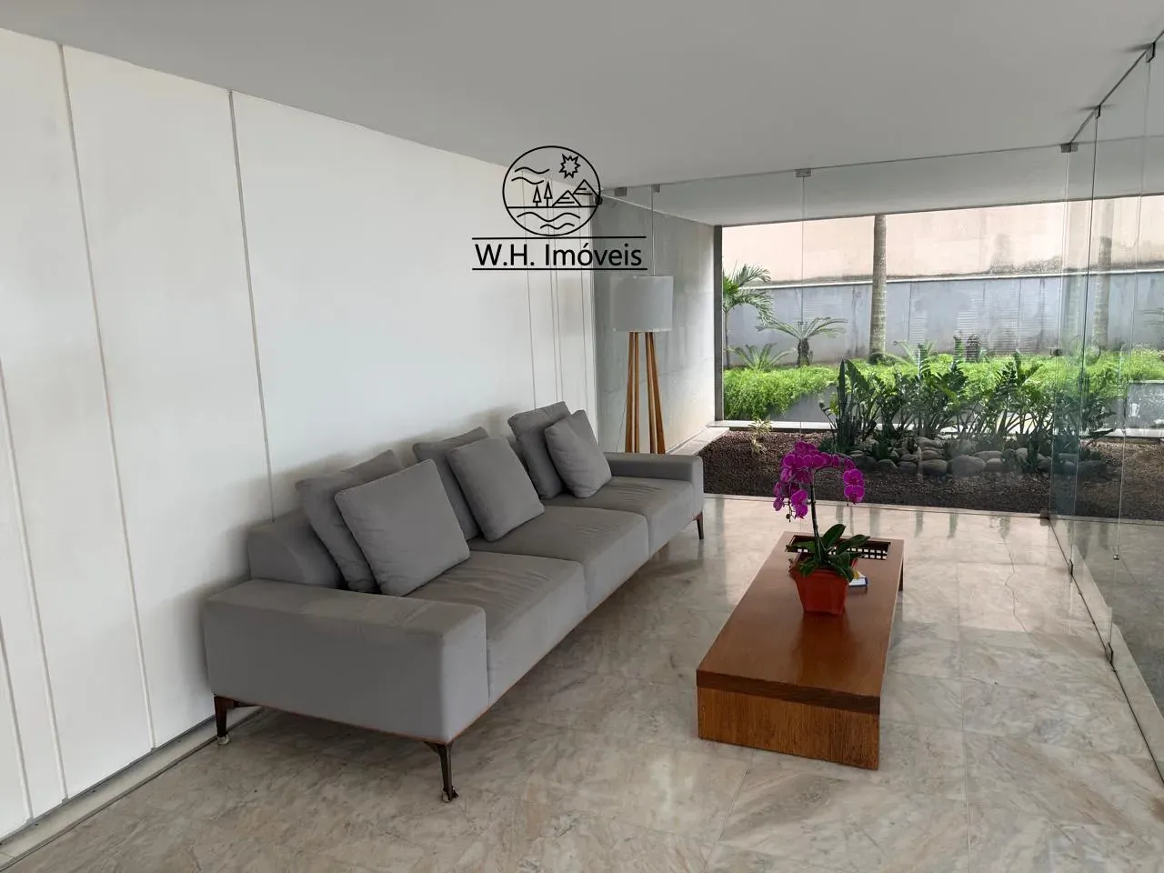 Furnished 240 m² apartment with 4 bedrooms and 2 parking — photo 23