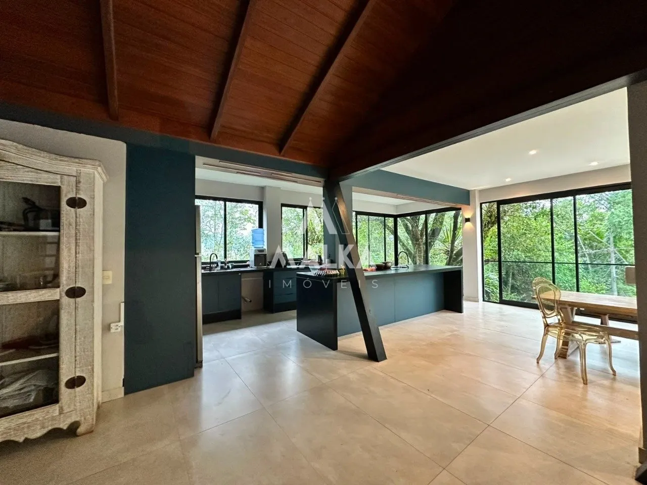 Casa mobiliada com 4 suítes e cozinha aberta a gás — photo 4