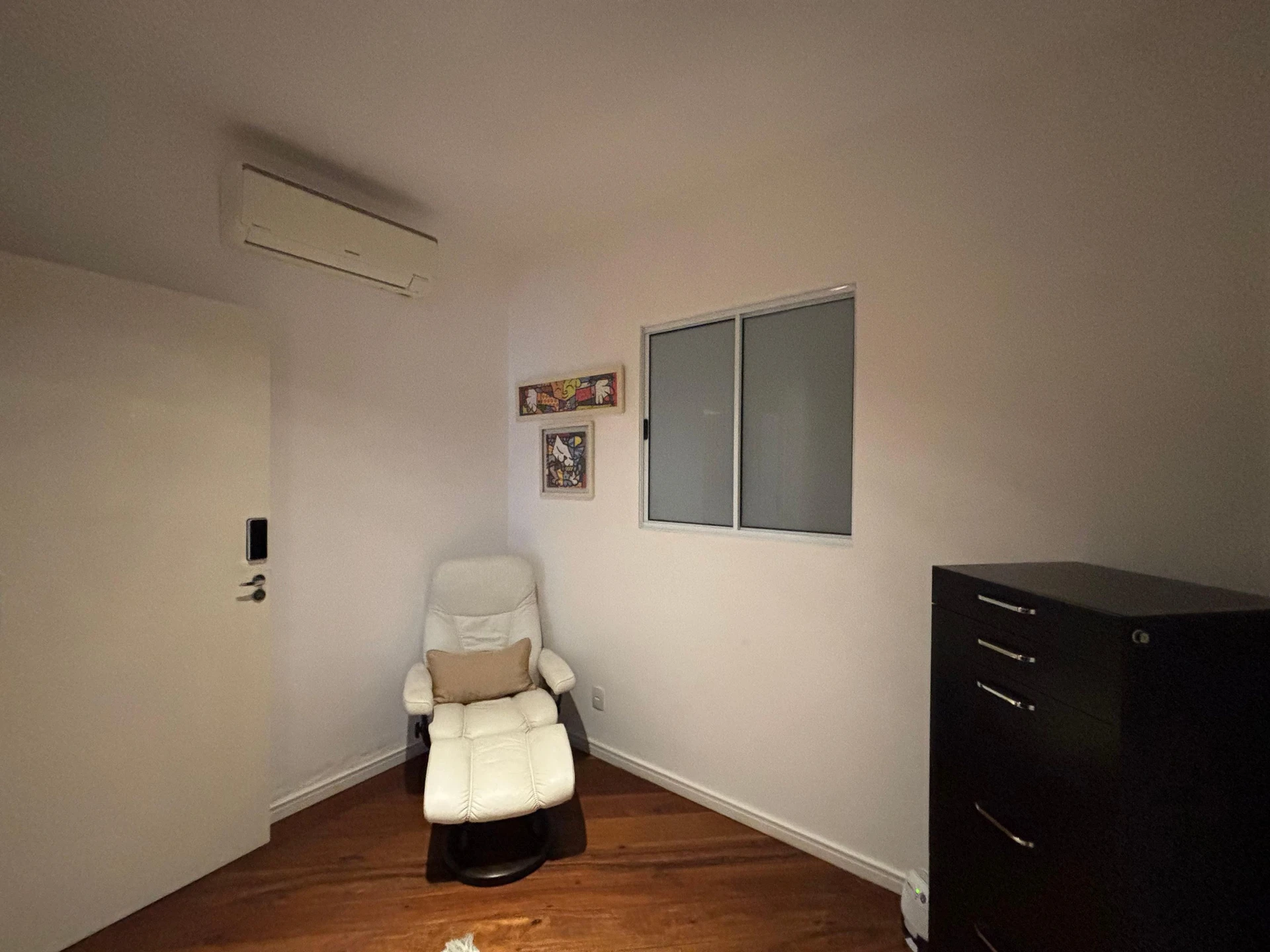 Home office in a one-bedroom apartment, 23 m² — photo 16