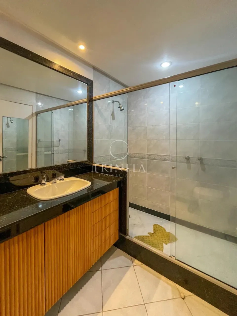 House for rent with 4 bedrooms and 5 bathrooms — photo 2