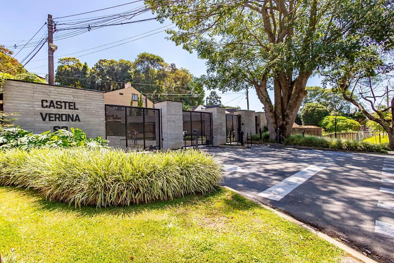 House with 3 bedrooms and 5 bathrooms, 477 m² — photo 6