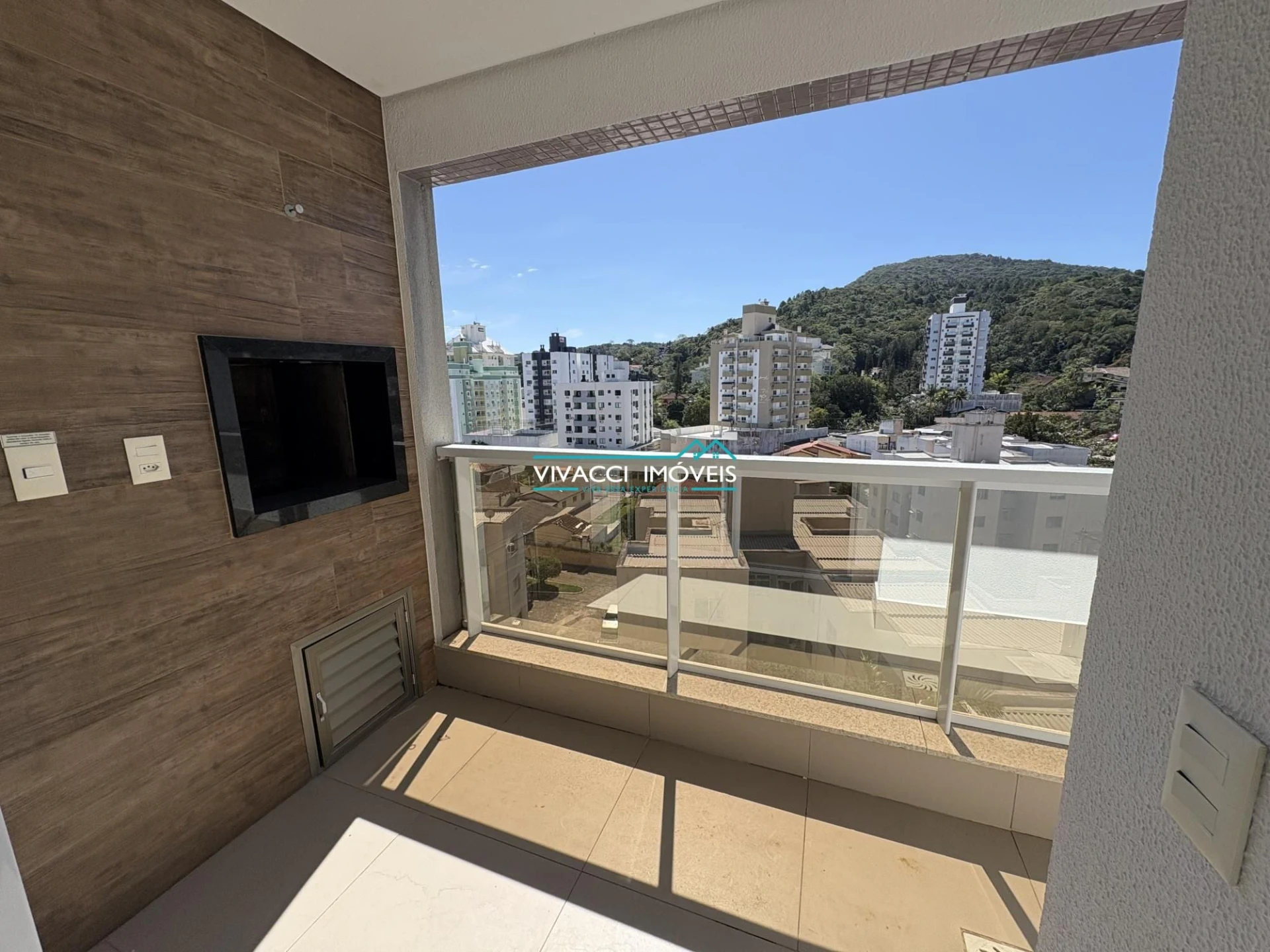 Rental apartment with 2 bedrooms and private BBQ