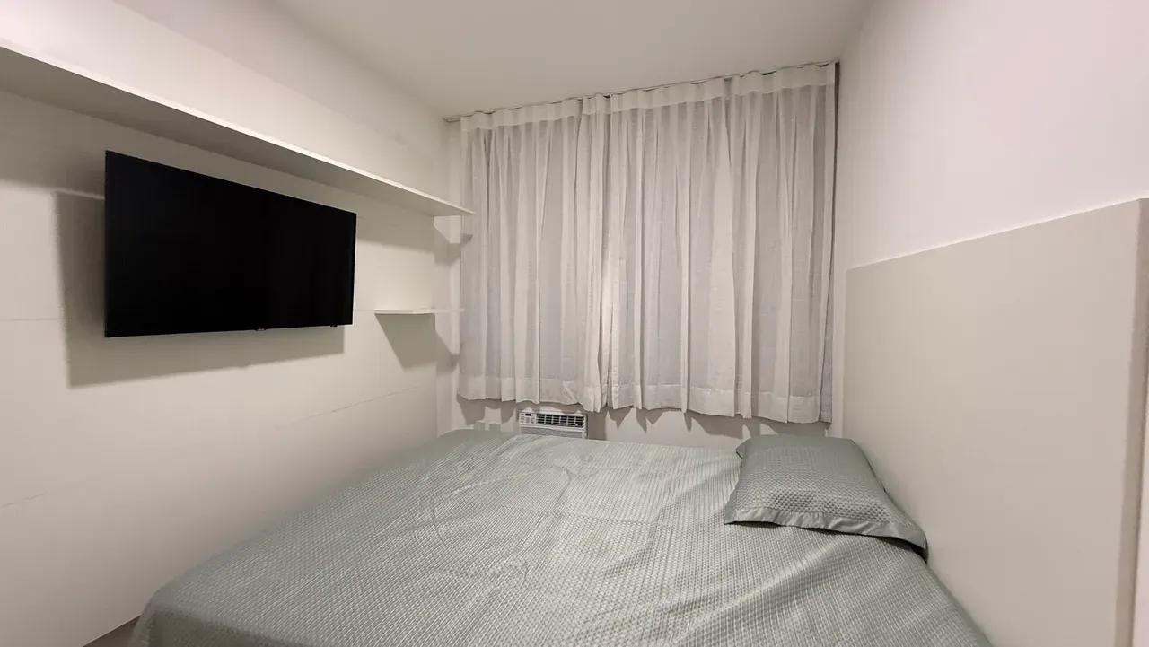 Furnished 2-bedroom, 2-bath apartment with 1 parking spot — photo 32