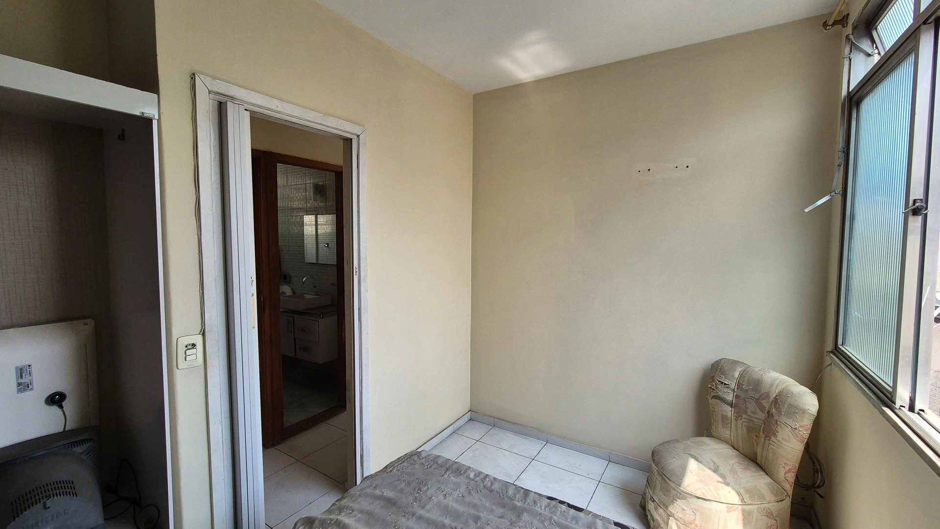 Home office in a 2-bedroom apartment, 43 m² — photo 10