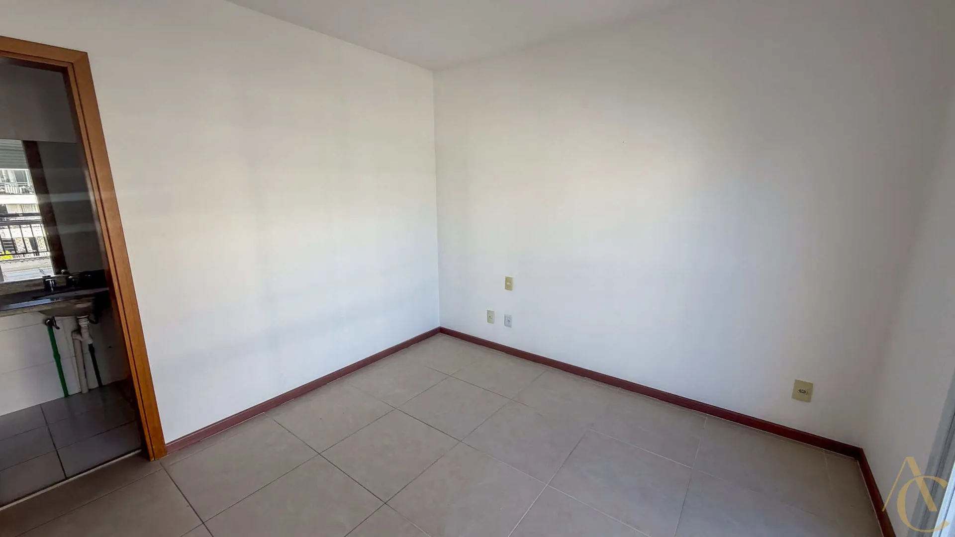 Furnished apartment with 3 en-suite bedrooms — photo 46