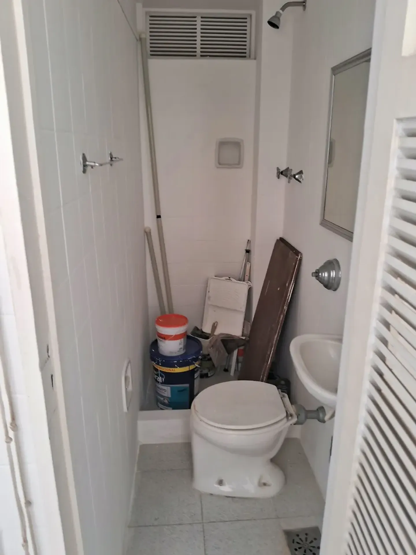 Apartment on the 5th floor with wood or laminate floors — photo 7