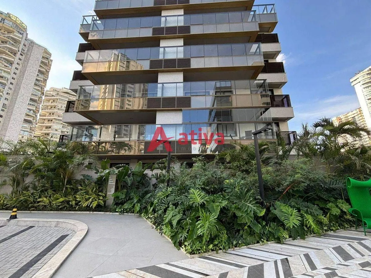 Furnished garden apartment with 81 m², 2 bedrooms and 2 parking — photo 52