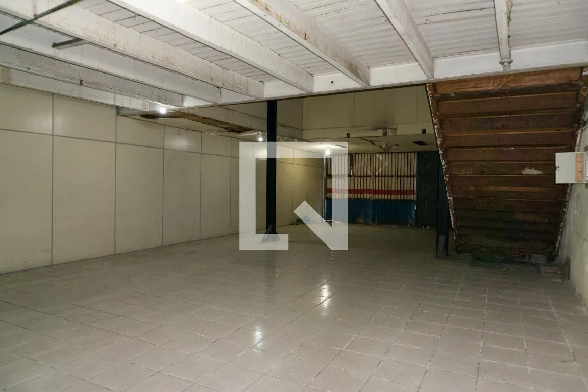 Rental house with 5 bedrooms and a closed kitchen room — photo 27