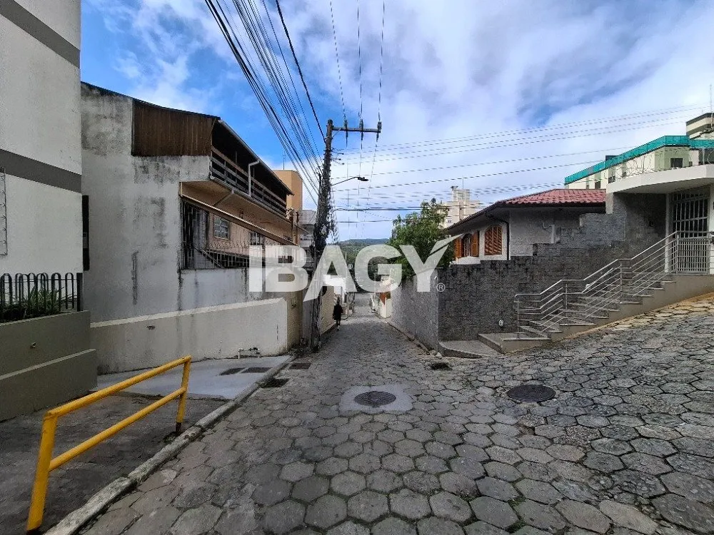 Apartamento amueblado de 2 dormitorios, 75 m² y garaje — photo 23