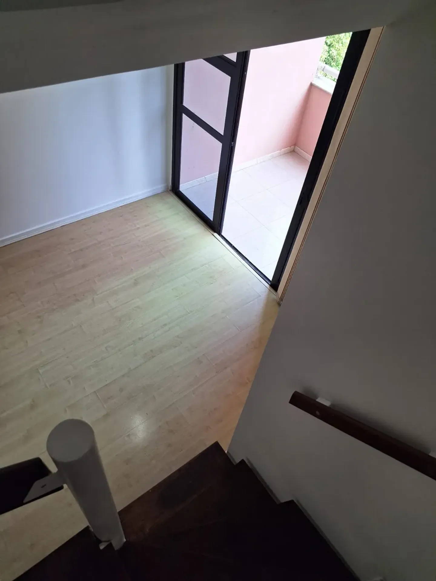 2-bedroom apartment with a grill on the balcony — photo 19
