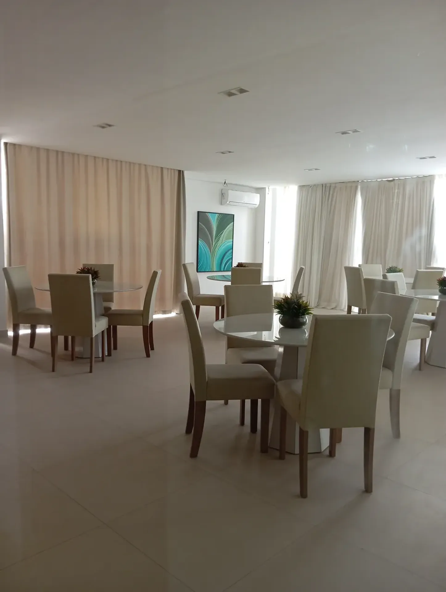 2-bedroom apartment with a suite and a balcony on the 1st floor — photo 17