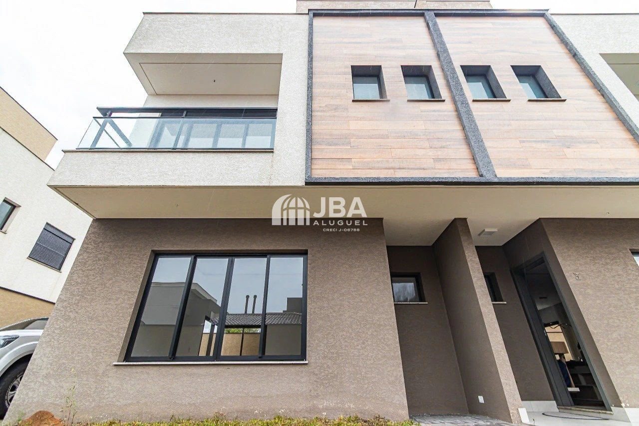 House with open-plan kitchen and 3 bedrooms plus suite — photo 23