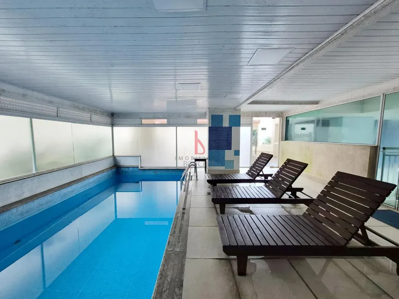 One-bedroom apartment in a building with a sauna — photo 10