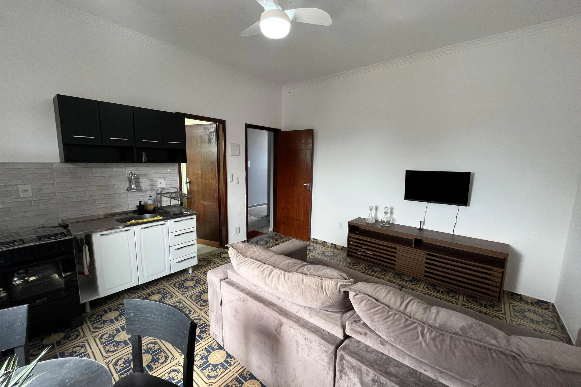 Apartamento mobiliado com 1 quarto e cozinha em conceito aberto — photo 9