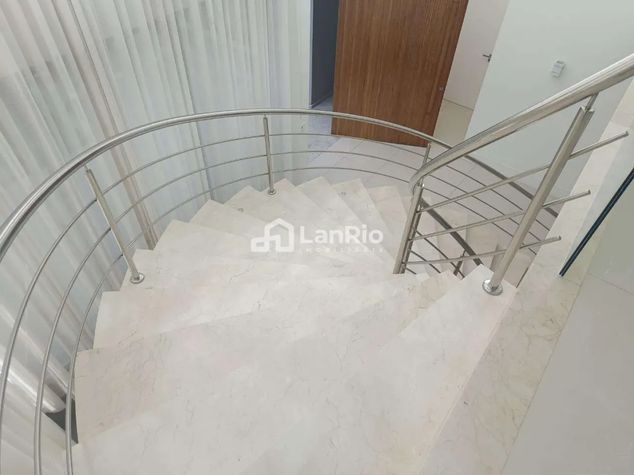 Casa com 5 quartos e 5 suítes, com varanda — photo 18