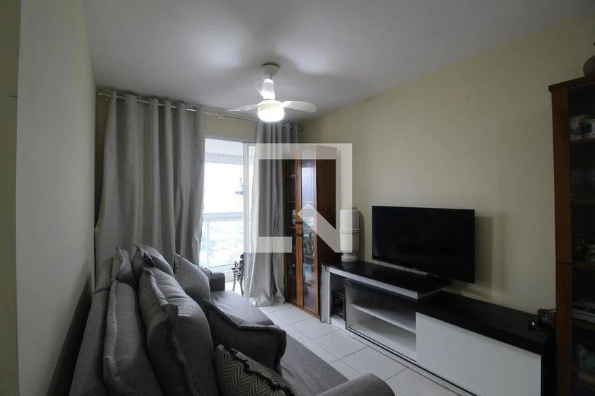 Apartamento amueblado de 3 dormitorios con balcón acristalado — photo 10
