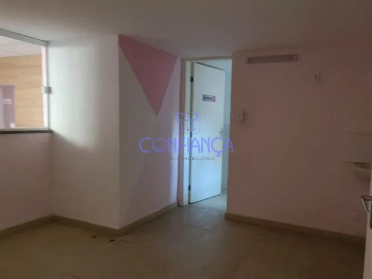 House with 1 bedroom and 3 bathrooms plus 5 parking spaces — photo 18