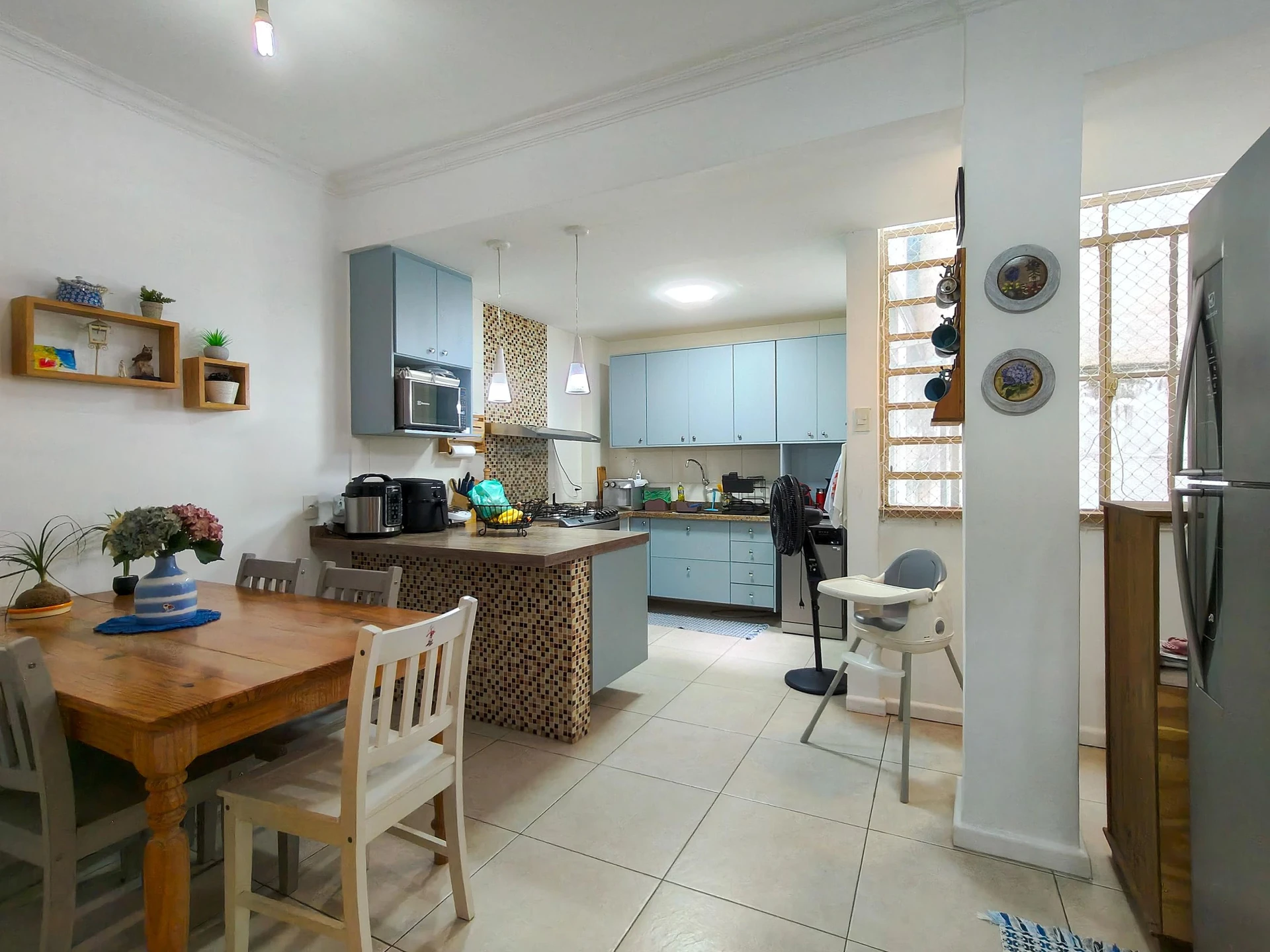 3-bedroom apartment with a mountain view in Rio de Janeiro — photo 2