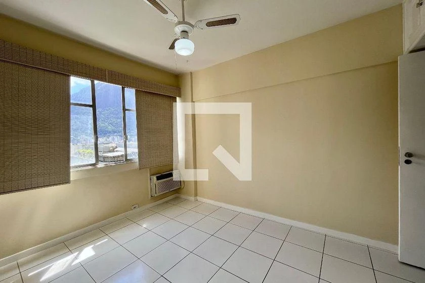 Apartamento de 2 quartos com cozinha fechada — photo 10