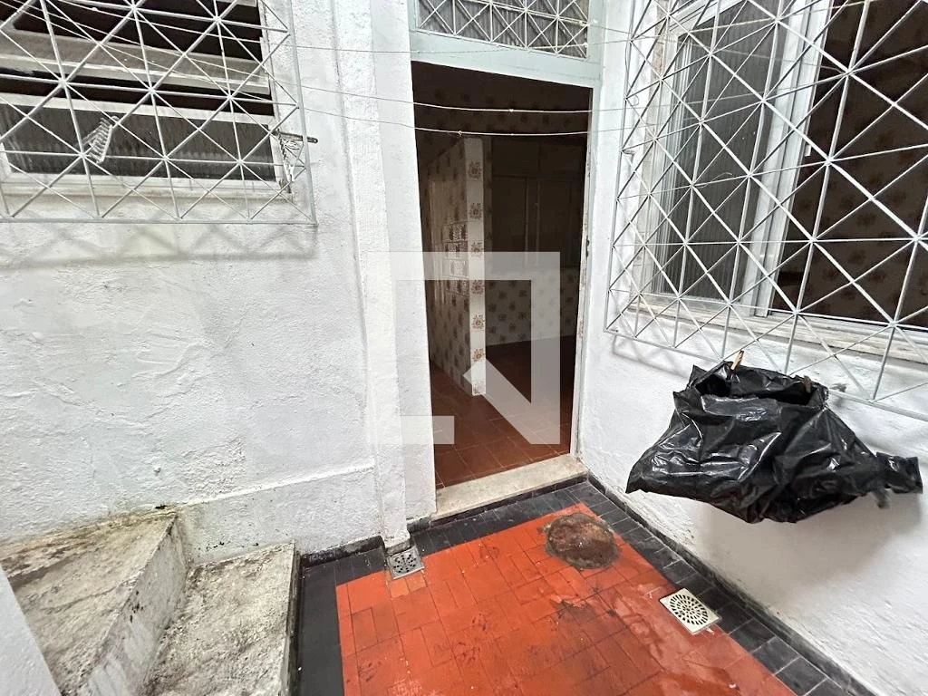 Casa sem mobília com 2 quartos e varanda — photo 12