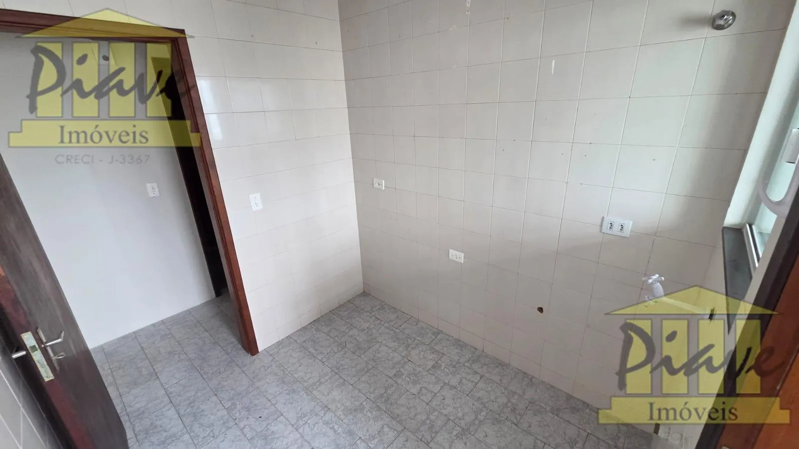 Apartment, 90 m², with wood or laminate floors — photo 5