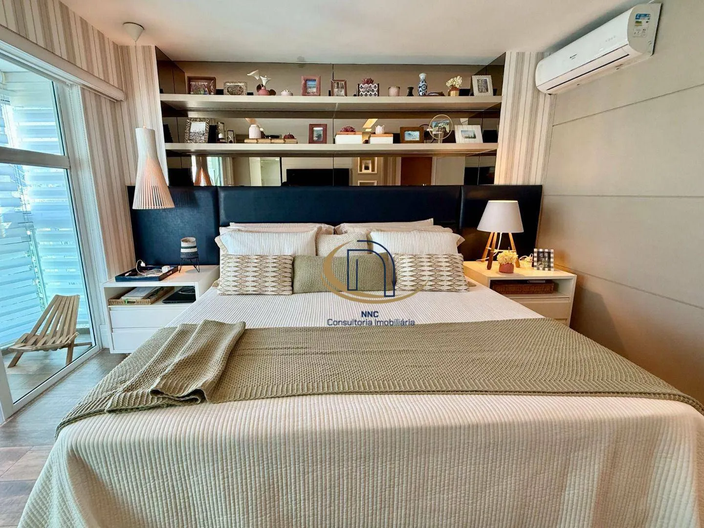 Front-facing penthouse with 215 m² and 4 bedrooms — photo 23