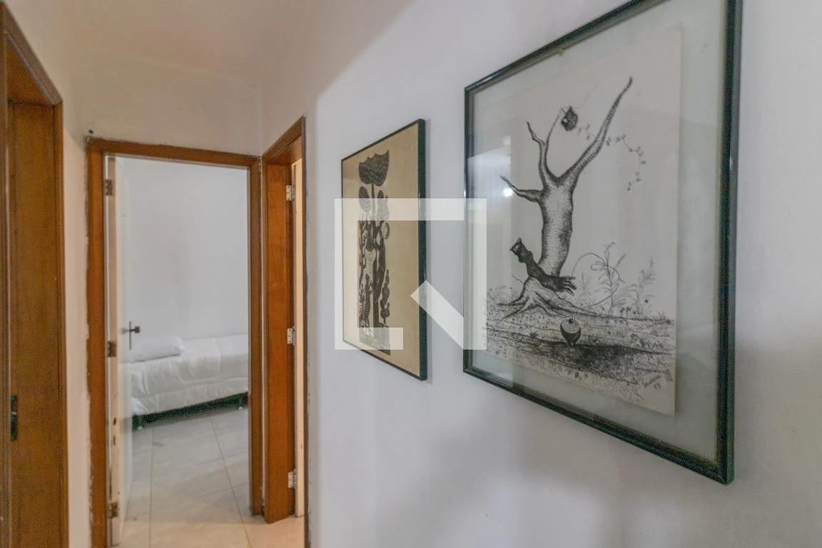 Apartamento mobiliado com 2 quartos e varanda — photo 2