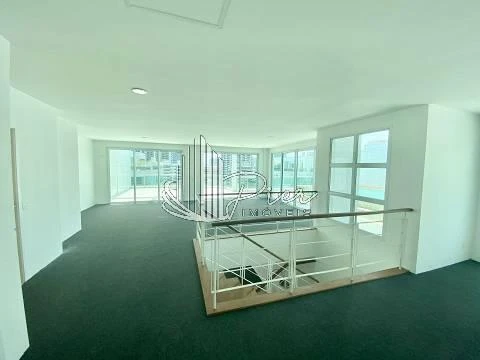 580 m² duplex penthouse with a balcony and 4 suites — photo 25