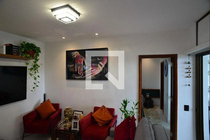 Furnished apartment with balcony and 2 en-suite bedrooms — photo 11