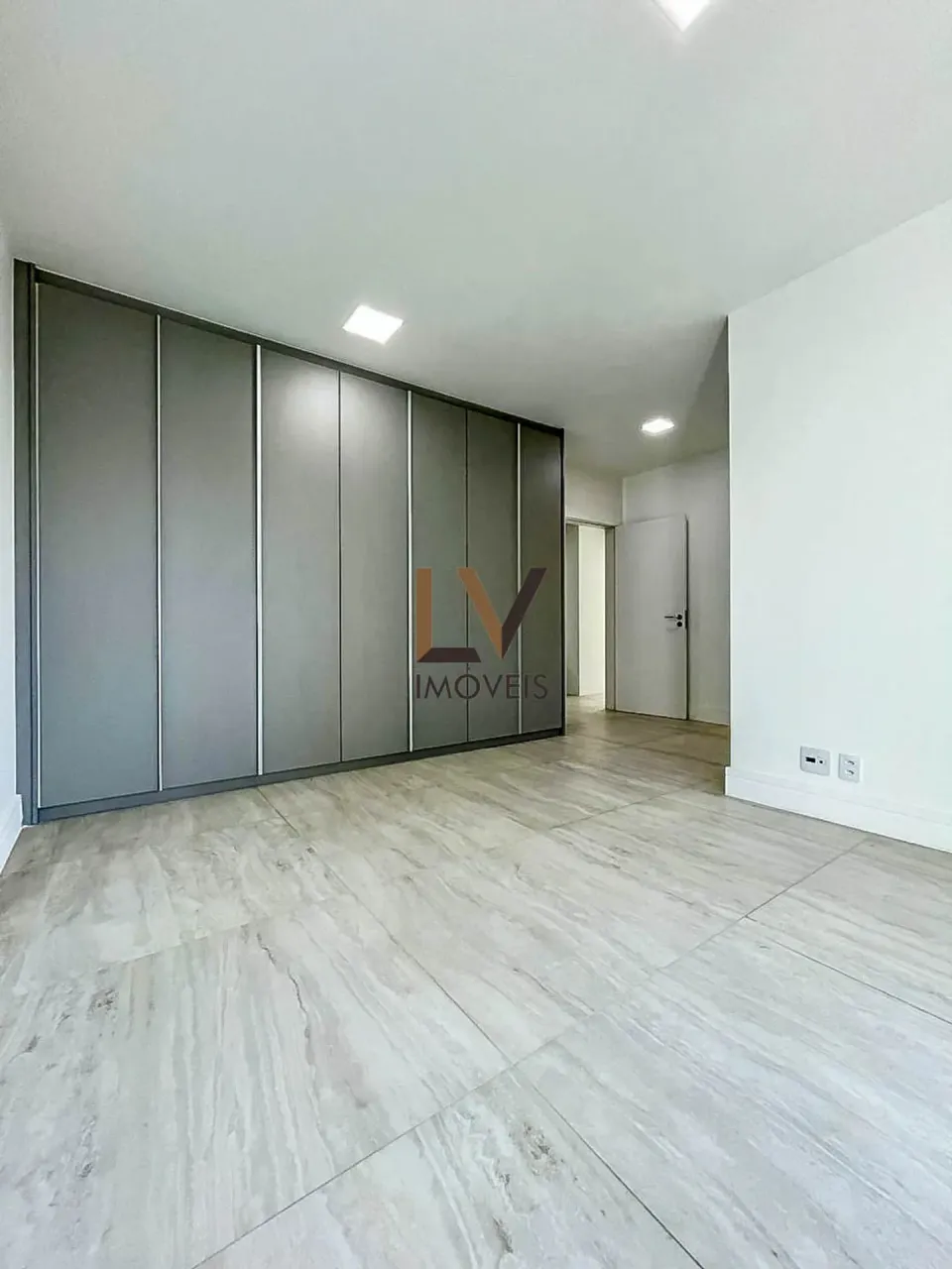 Apartamento mobiliado com 4 quartos e cozinha americana — photo 4