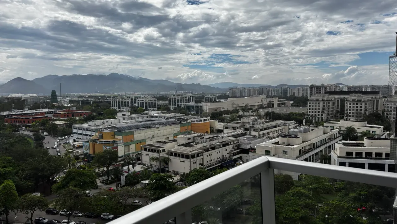 Furnished apartment, 88 m², with a glass-enclosed balcony — photo 21