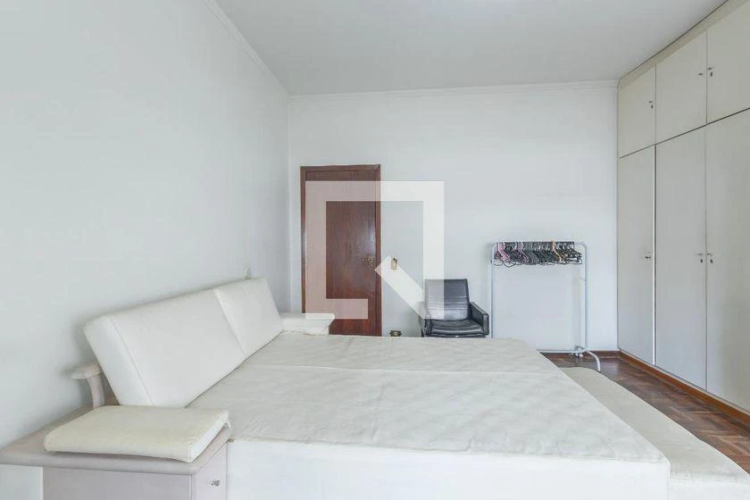 Apartamento com 4 quartos, cozinha com fogão a gás e varanda — photo 23
