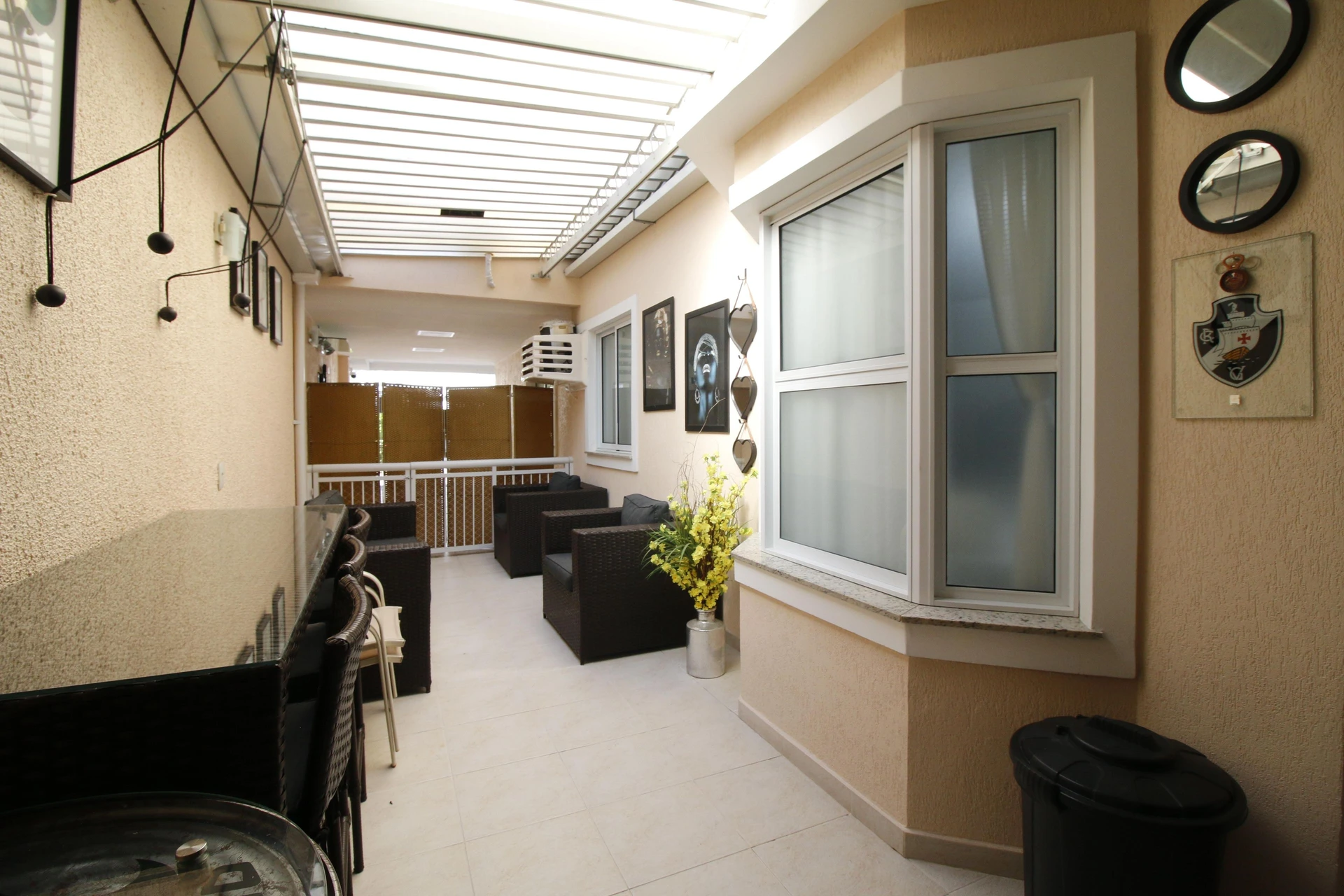 Furnished house, 230 m², with a glass-enclosed balcony — photo 32