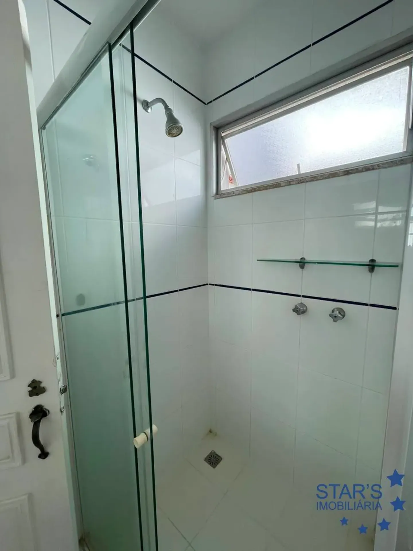 Будинок 250 м² із вікнами від підлоги до стелі — photo 10