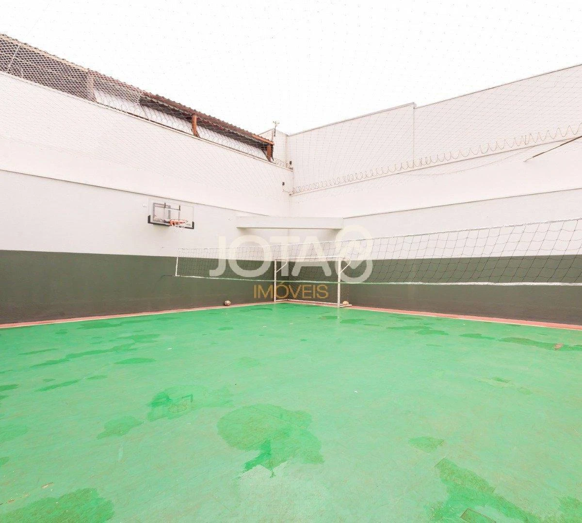 2-bedroom apartment in a building with a gym — photo 30