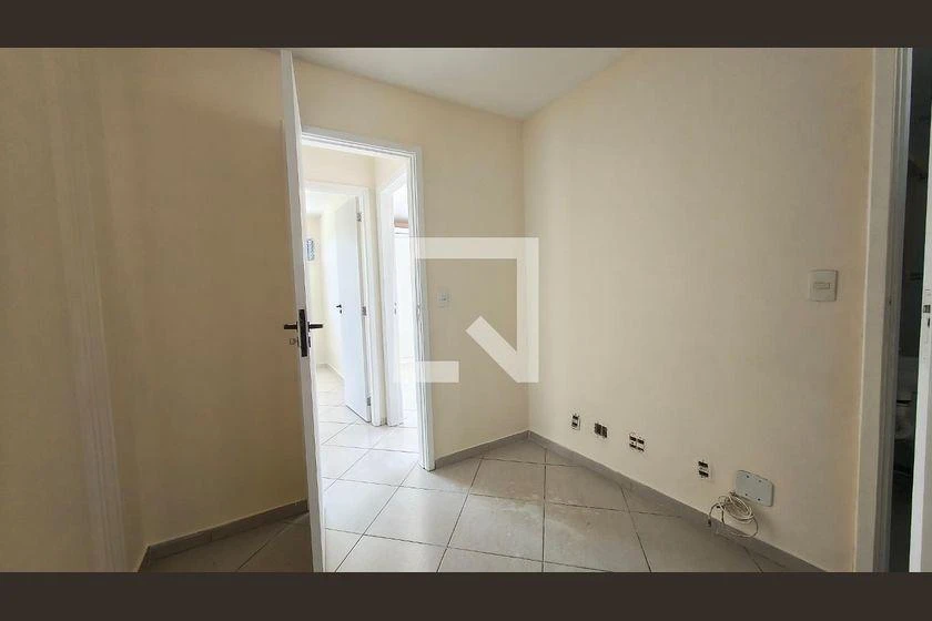 3-bedroom apartment in a building with a gym — photo 32
