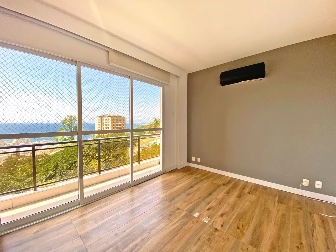 3-bedroom apartment in a building with a sauna — photo 3
