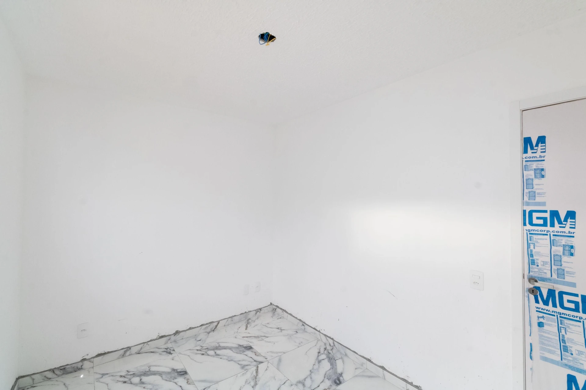 Unfurnished apartment with 2 bedrooms and 1 parking spot — photo 30