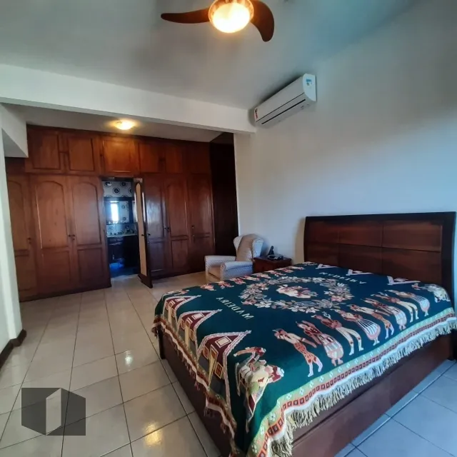 House with 4 bedrooms and 5 bathrooms, 5 parking spots — photo 6