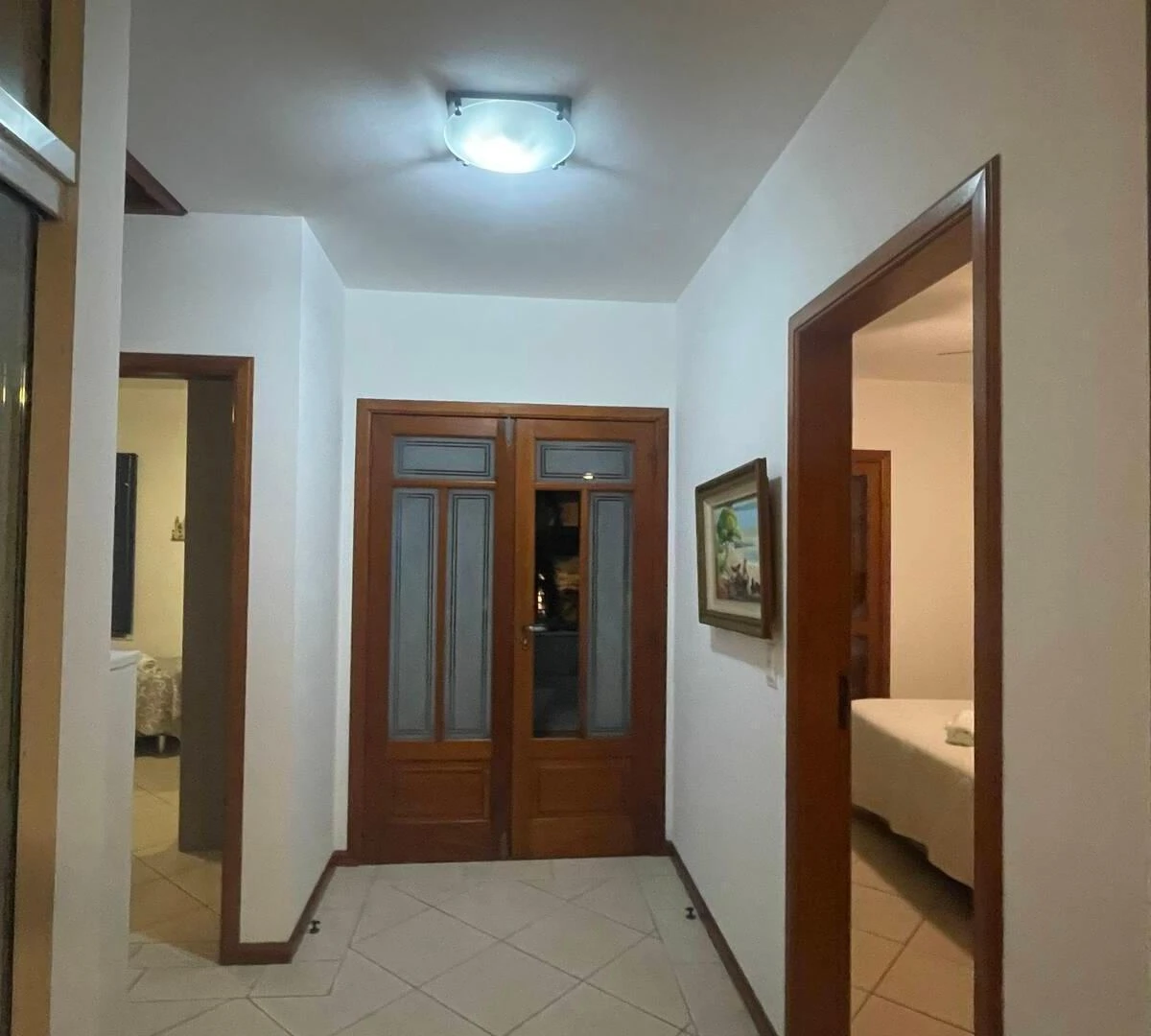 232 m² house with a walk-in closet and a bathtub — photo 35