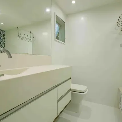 Furnished house, 470 m², with a bathtub — photo 27