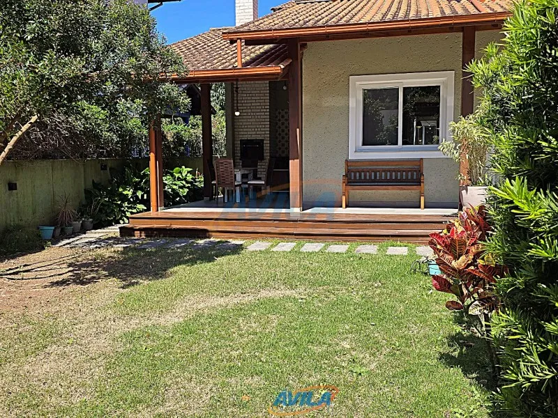 Casa mobiliada com 4 quartos e cozinha em conceito aberto — photo 14
