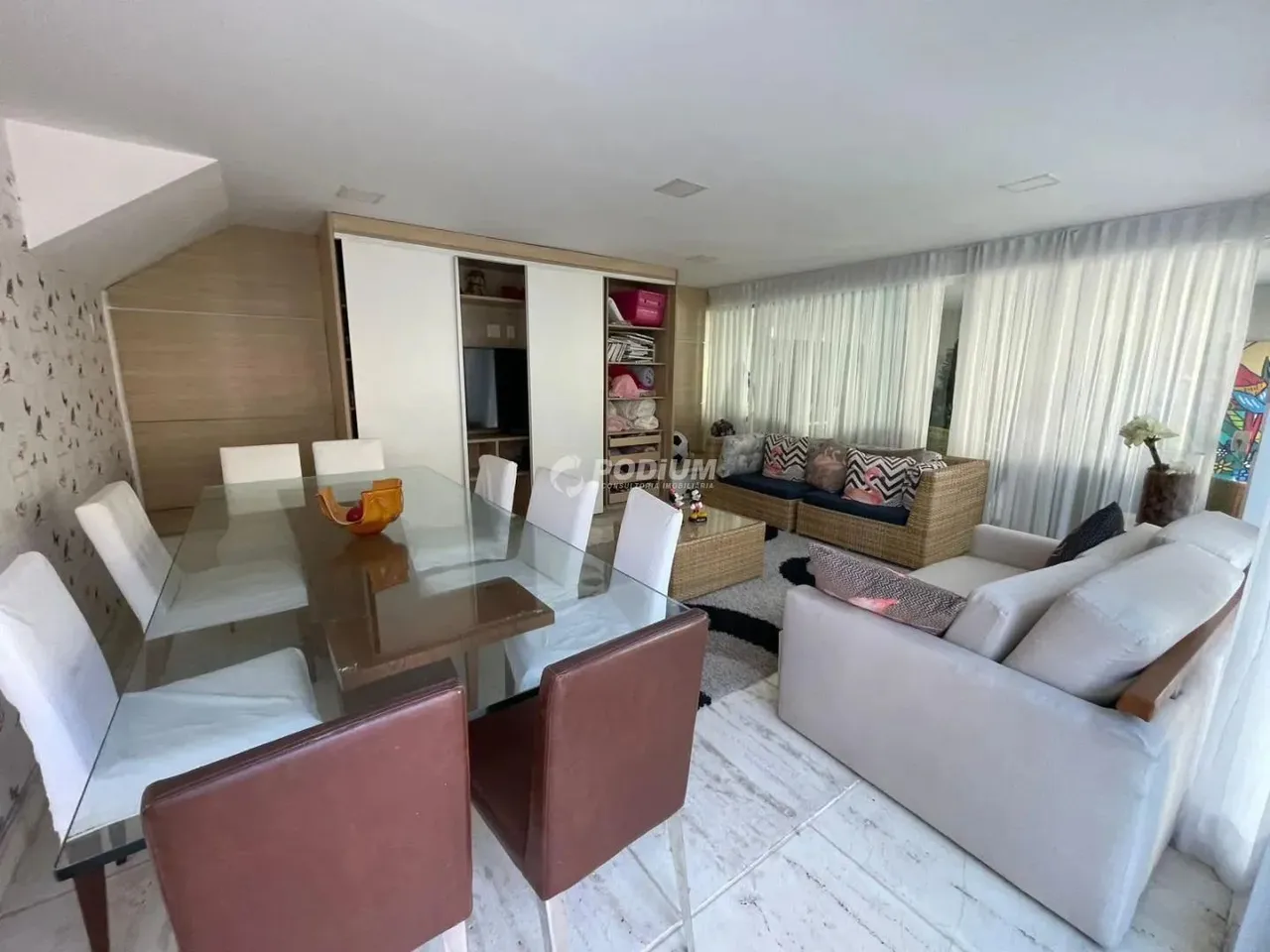 Furnished house with 5 bedrooms and an open-plan kitchen — photo 6